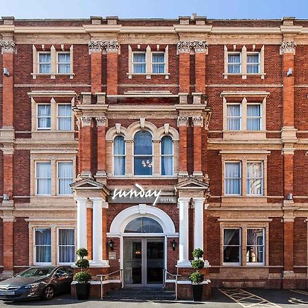 Exeter Rougemont Hotel By Sunday Bagian luar foto