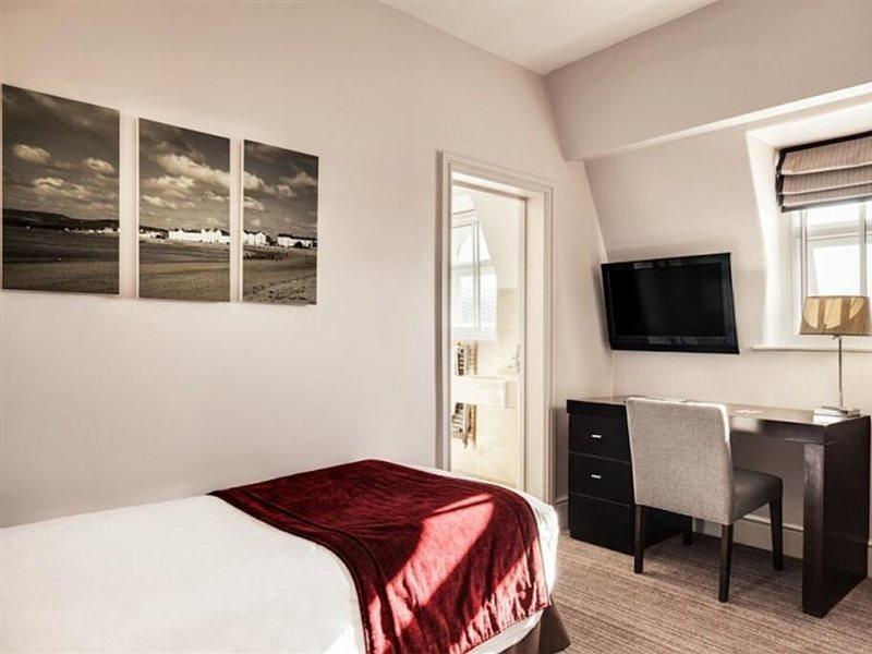 Exeter Rougemont Hotel By Sunday Bagian luar foto