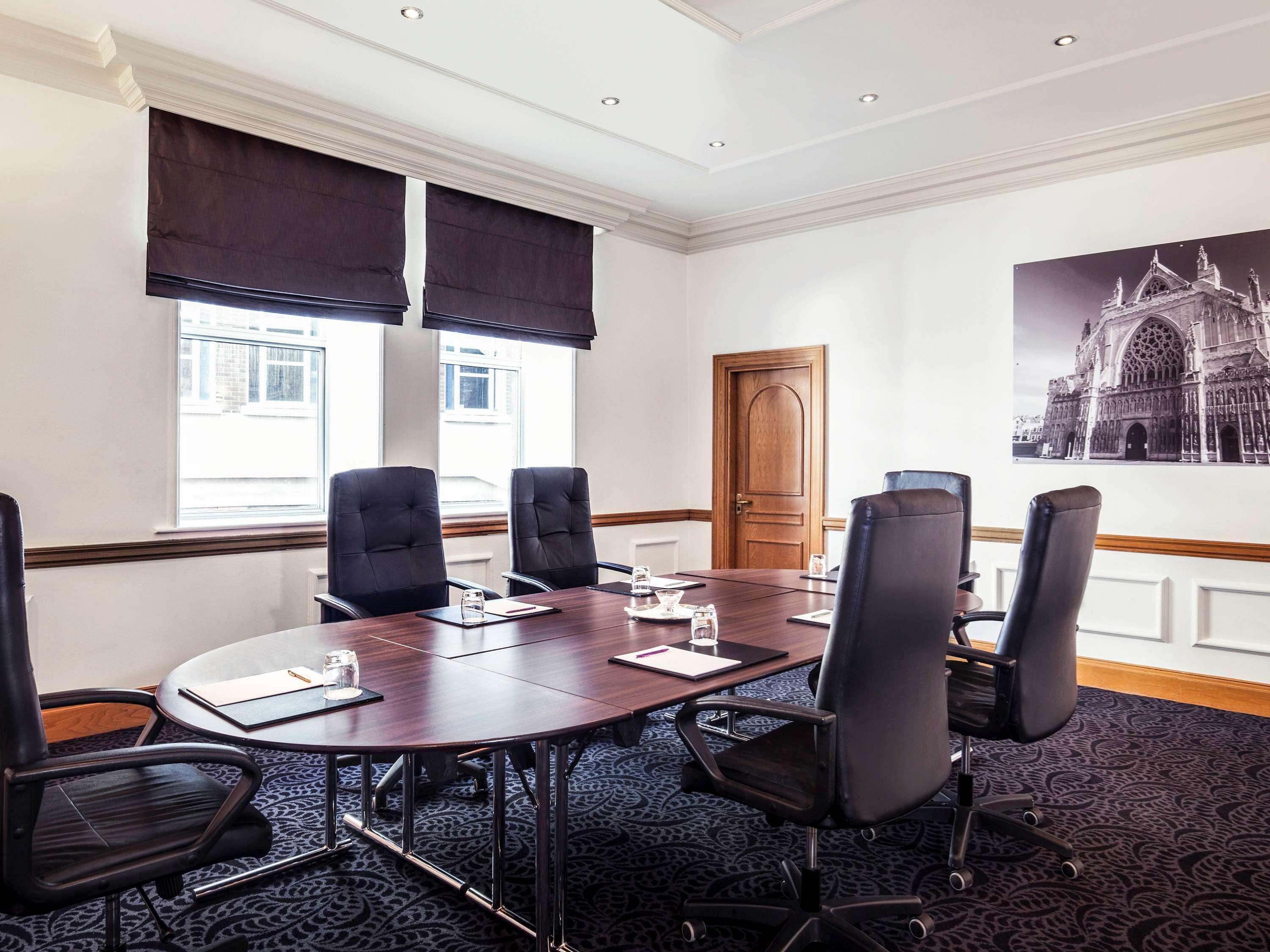 Exeter Rougemont Hotel By Sunday Bagian luar foto
