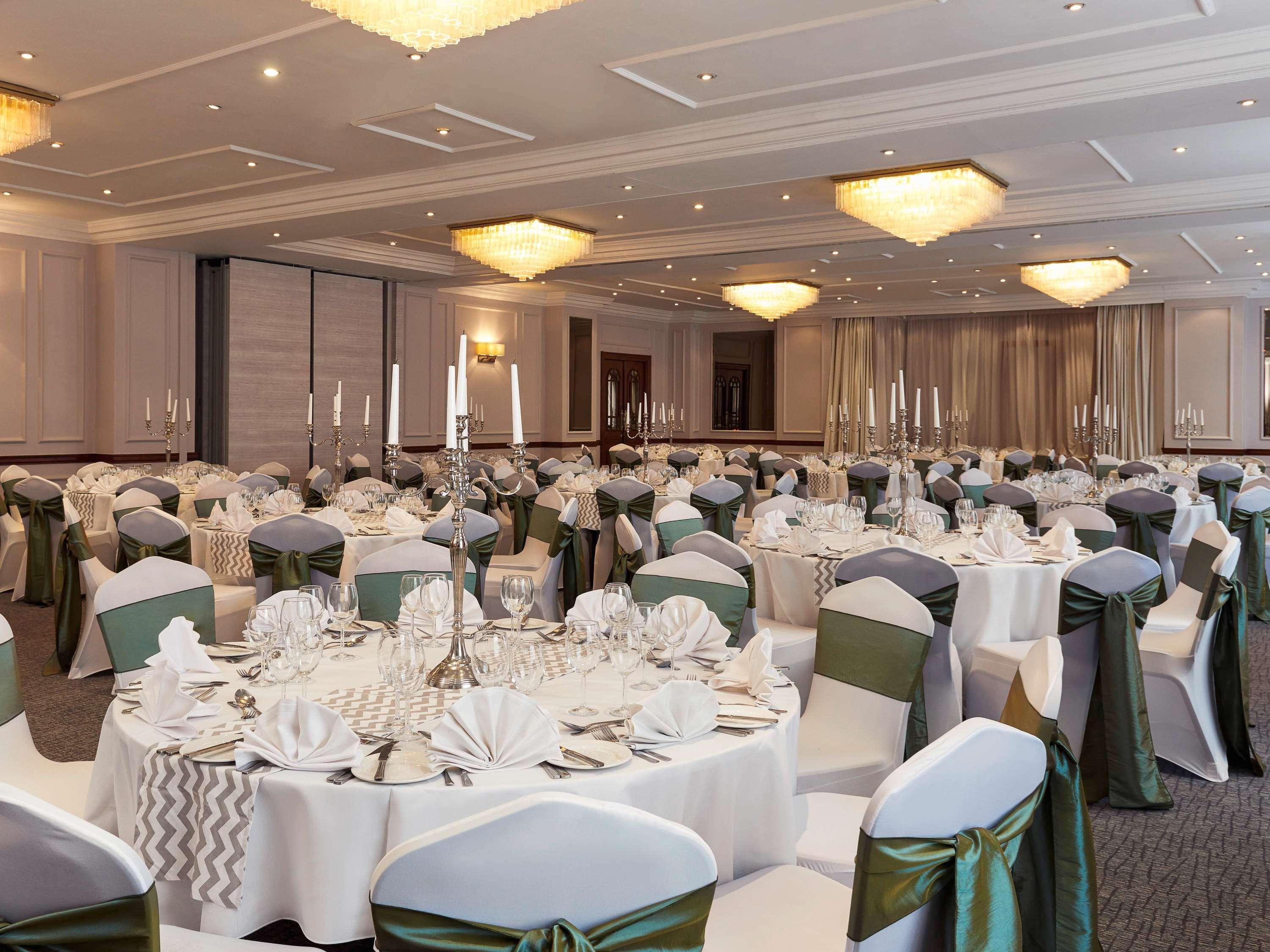 Exeter Rougemont Hotel By Sunday Bagian luar foto