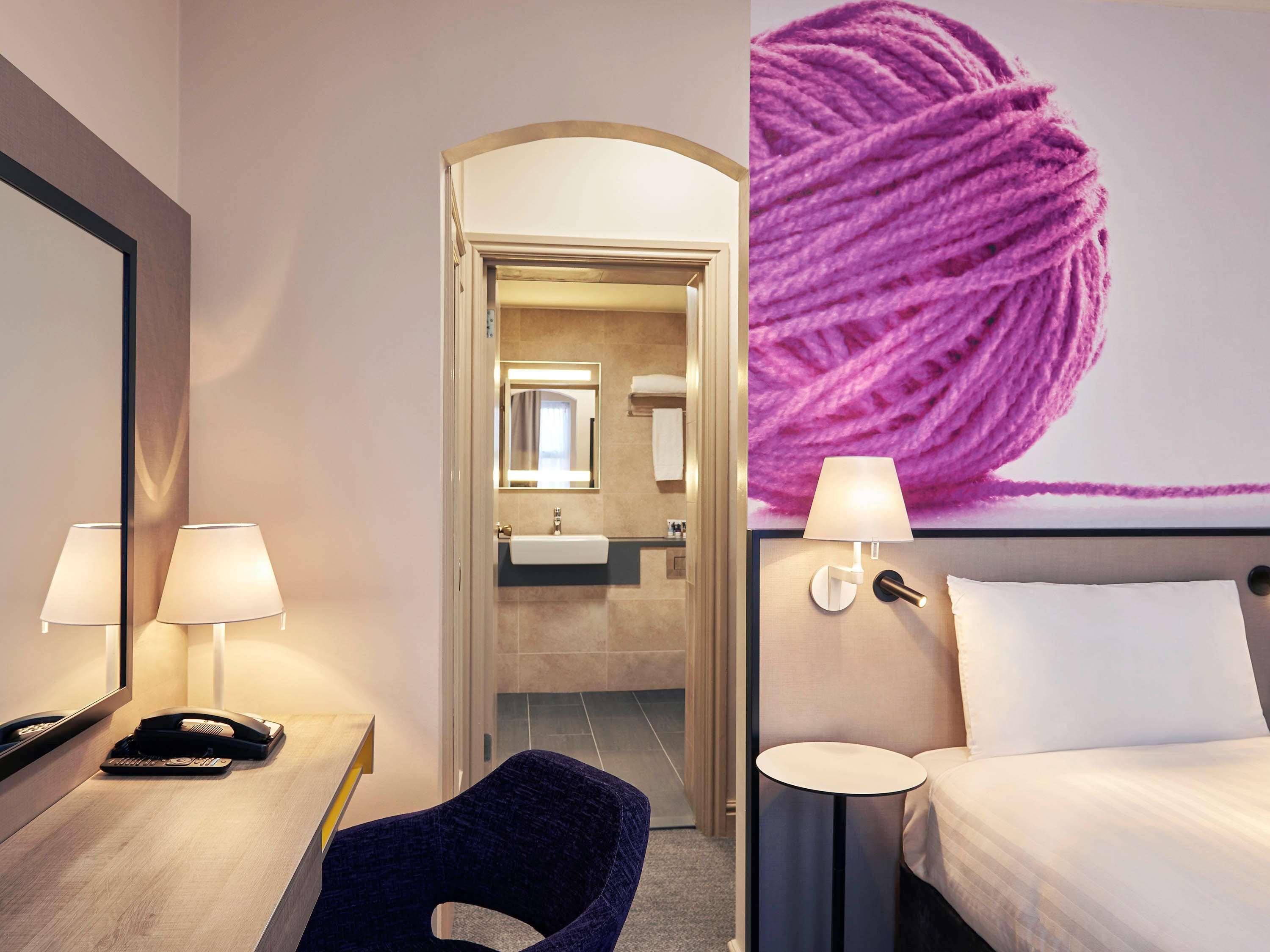 Exeter Rougemont Hotel By Sunday Bagian luar foto