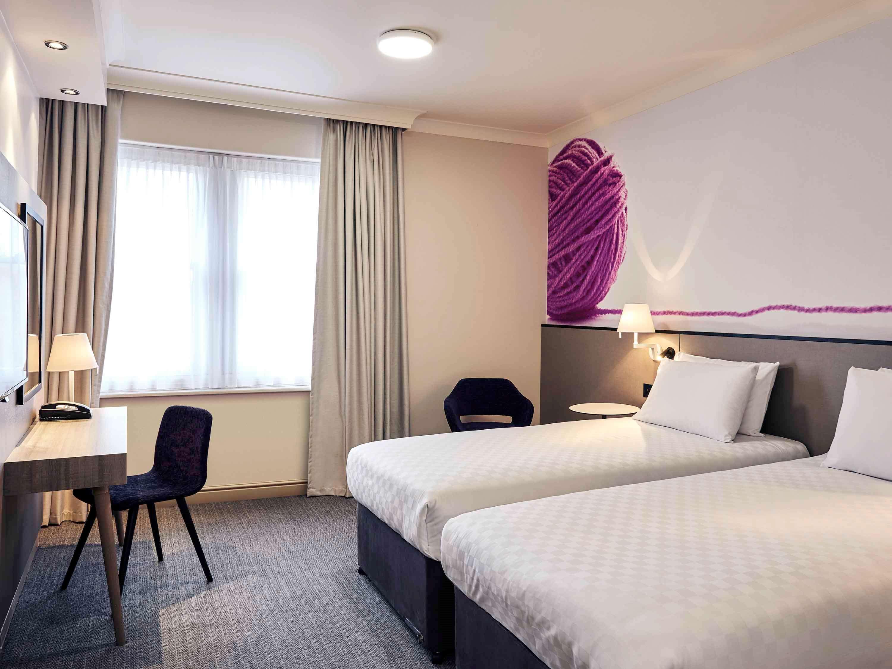 Exeter Rougemont Hotel By Sunday Bagian luar foto